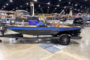 New 2026 Avid 18 Vertex Black With Blue Stripe