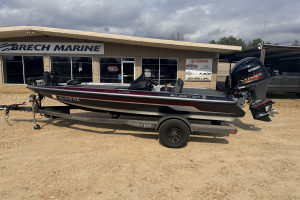2021 Skeeter ZX150 Bass Boat Burgundy and Silver