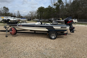 Used 2000 Blazer 180 Pro V Bass Boat Blue and White