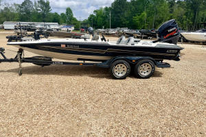 Used 2004 Bass Cat Pantera Classic  Blue White Grey