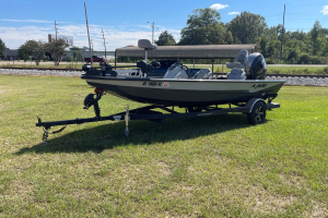 Used 2022 Avid 19XB Alum Bass Boat Charcoal and Platinum