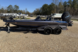 Used 2021 Skeeter FXR20 20'4" Silver and Blue